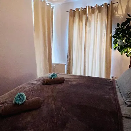 Appartement Fewozauber - Domspatz, 50qm, Top-lage, Style, Dachterrasse, Business Schwerin (Mecklenburg-Vorpommern)