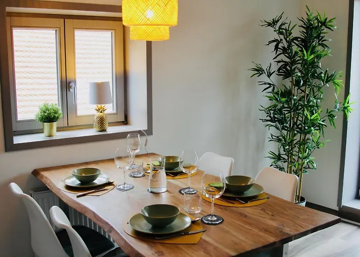 Fewozauber - Domspatz, 50qm, Top-lage, Style, Dachterrasse, Business * 슈베린